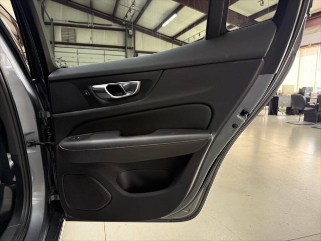 2020 Volvo S60 T6 Momentum