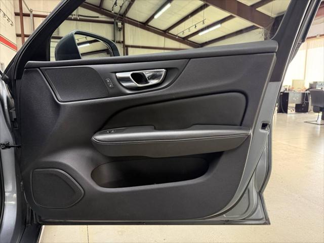 2020 Volvo S60 T6 Momentum