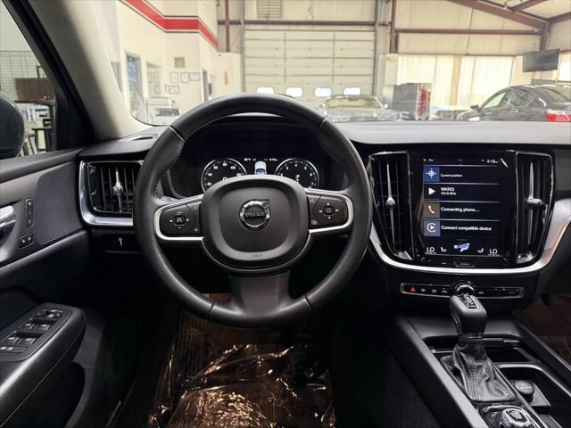 2020 Volvo S60 T6 Momentum