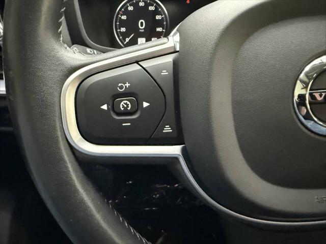 2020 Volvo S60 T6 Momentum
