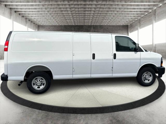 2025 Chevrolet Express 2500 3dr Extended Cargo Van