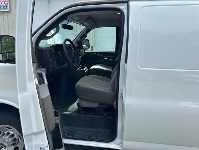 2025 Chevrolet Express 2500 3dr Extended Cargo Van