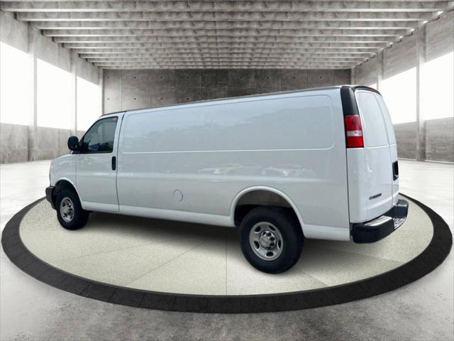 2025 Chevrolet Express 2500 3dr Extended Cargo Van