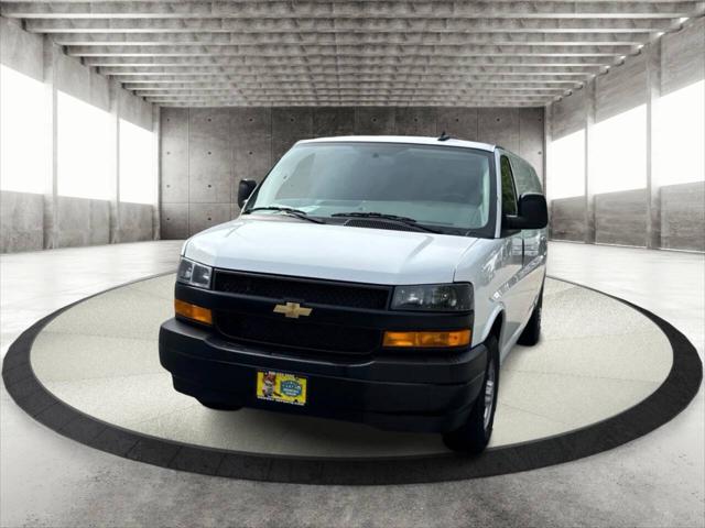 2025 Chevrolet Express 2500 3dr Extended Cargo Van
