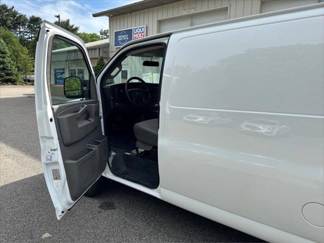 2025 Chevrolet Express 2500 3dr Extended Cargo Van