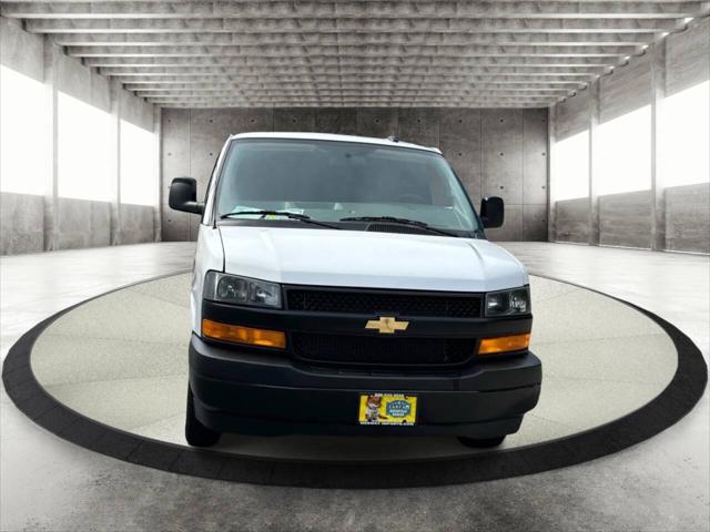 2025 Chevrolet Express 2500 3dr Extended Cargo Van