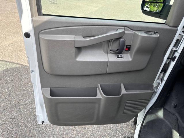 2025 Chevrolet Express 2500 3dr Extended Cargo Van