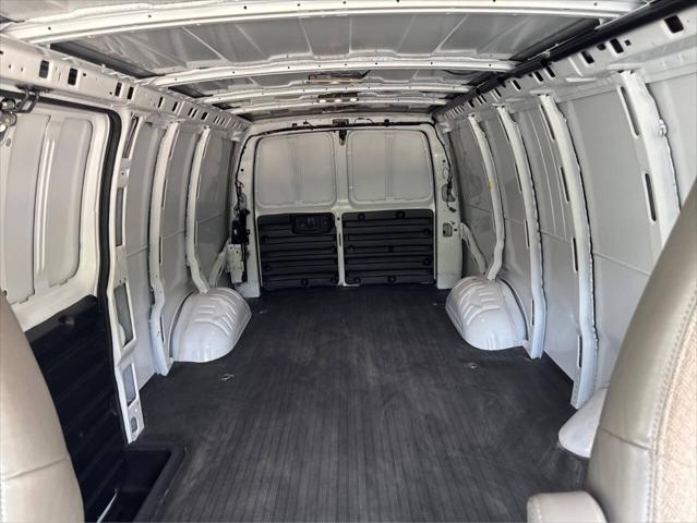 2025 Chevrolet Express 2500 3dr Extended Cargo Van