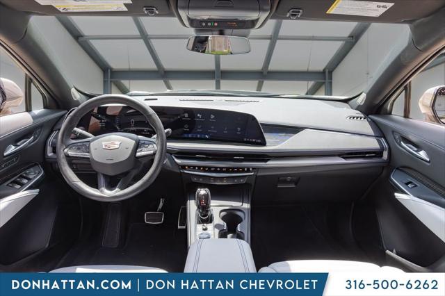 2024 Cadillac XT4 FWD Sport