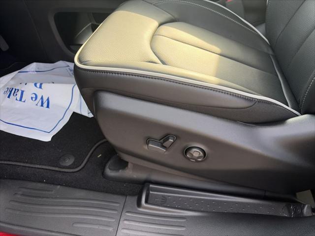 2027 Chrysler Pacifica Limited