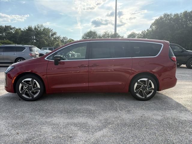 2027 Chrysler Pacifica Limited