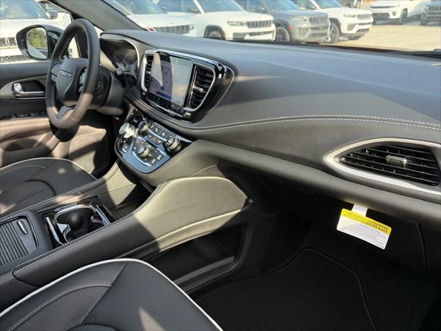 2027 Chrysler Pacifica Limited