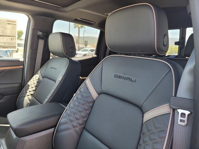 2026 GMC Canyon Denali, 4WD