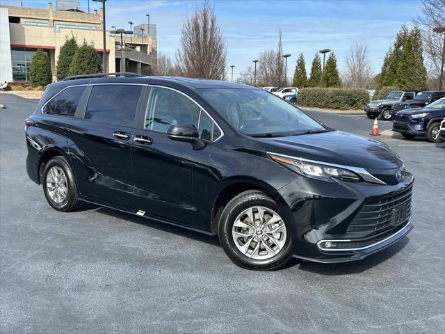 2024 Toyota Sienna XLE