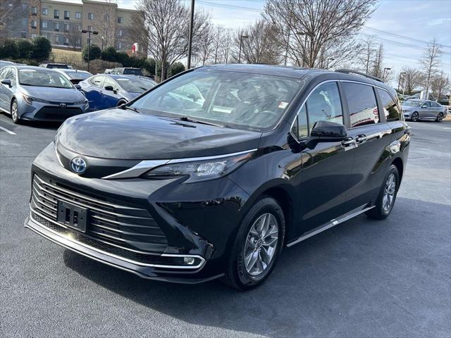 2024 Toyota Sienna XLE