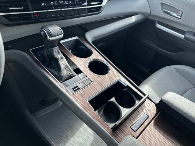 2024 Toyota Sienna XLE