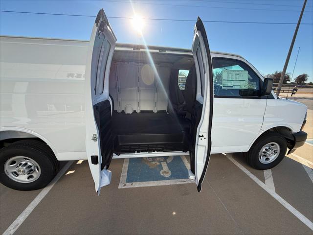 2025 Chevrolet Express Cargo Van RWD 2500 Extended Wheelbase WT