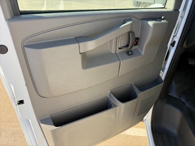 2025 Chevrolet Express Cargo Van RWD 2500 Extended Wheelbase WT