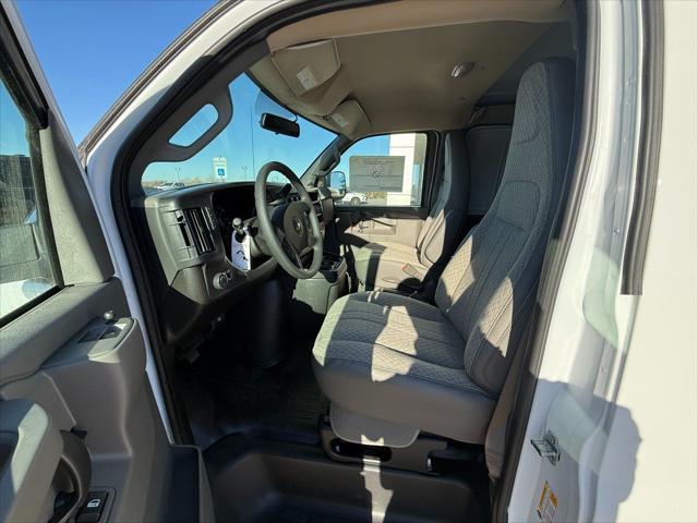 2025 Chevrolet Express Cargo Van RWD 2500 Extended Wheelbase WT