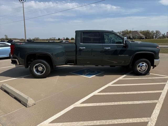 2026 Chevrolet Silverado 3500HD Crew Cab, Long Bed, LTZ Dual Rear Wheel, RWD