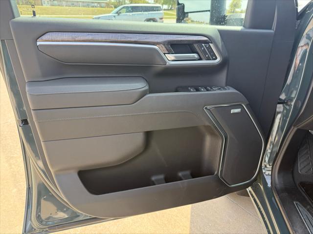 2026 Chevrolet Silverado 3500HD Crew Cab, Long Bed, LTZ Dual Rear Wheel, RWD