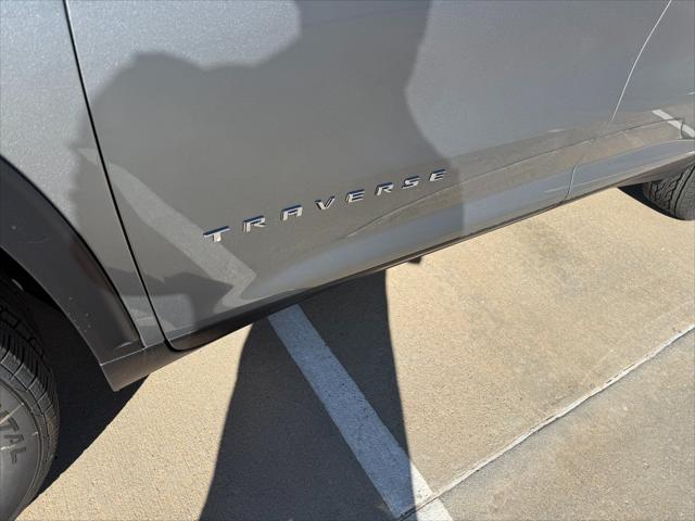 2026 Chevrolet Traverse FWD LT