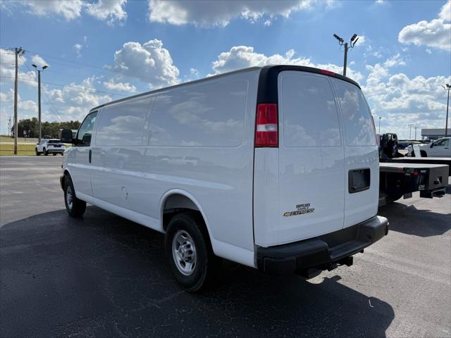 2025 Chevrolet Express Cargo Van RWD 2500 Extended Wheelbase WT