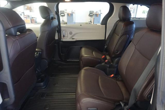 2024 Toyota Sienna Platinum
