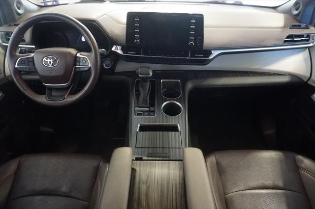2024 Toyota Sienna Platinum