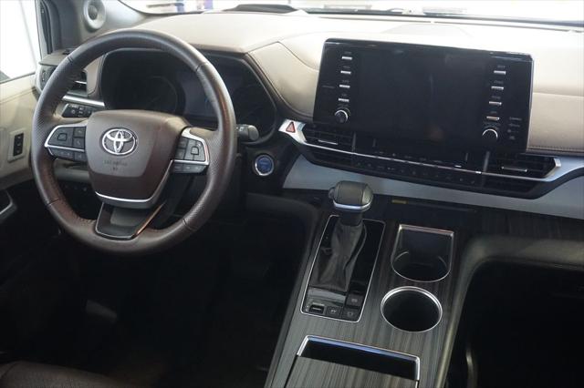 2024 Toyota Sienna Platinum