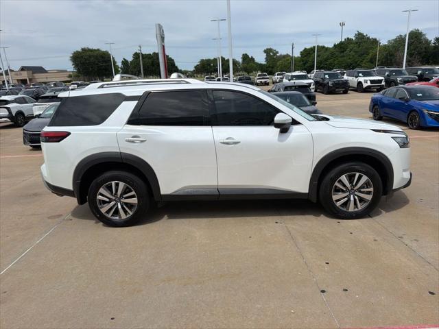 2025 Nissan Pathfinder SL 4WD