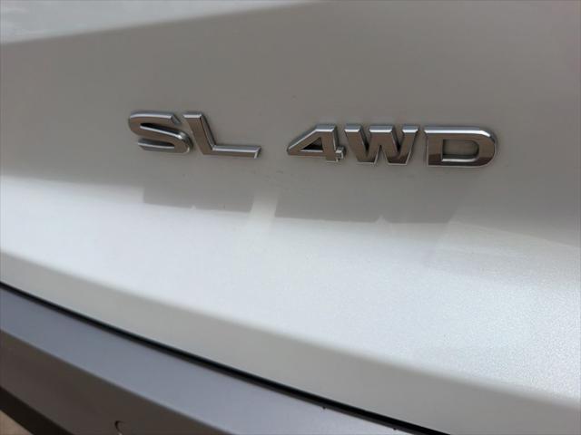 2025 Nissan Pathfinder SL 4WD