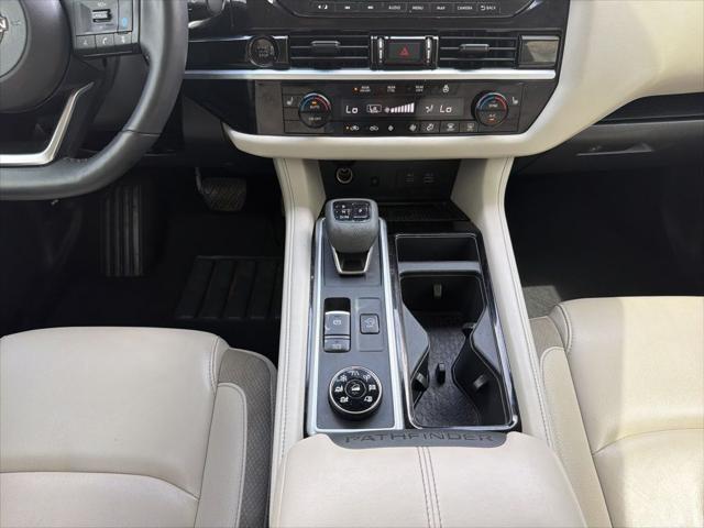 2025 Nissan Pathfinder SL 4WD