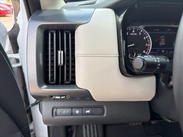 2025 Nissan Pathfinder SL 4WD
