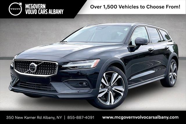 2026 Volvo V60 Cross Country Plus, B5 AWD Gas mild hybrid for sale in Albany, NY