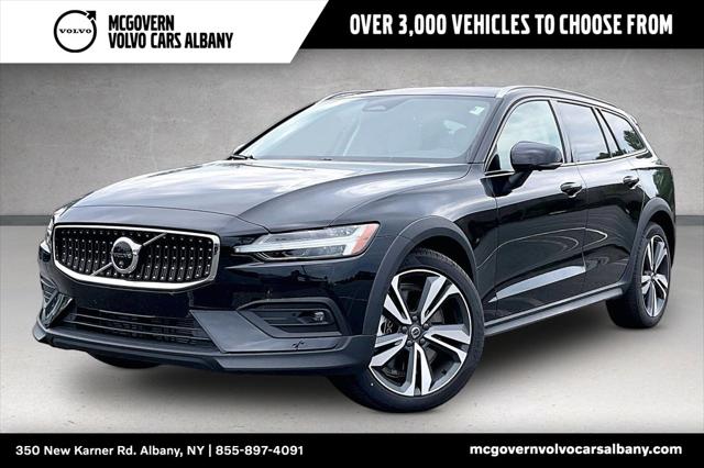 2026 Volvo V60 Cross Country Plus, B5 AWD Gas mild hybrid for sale in Albany, NY