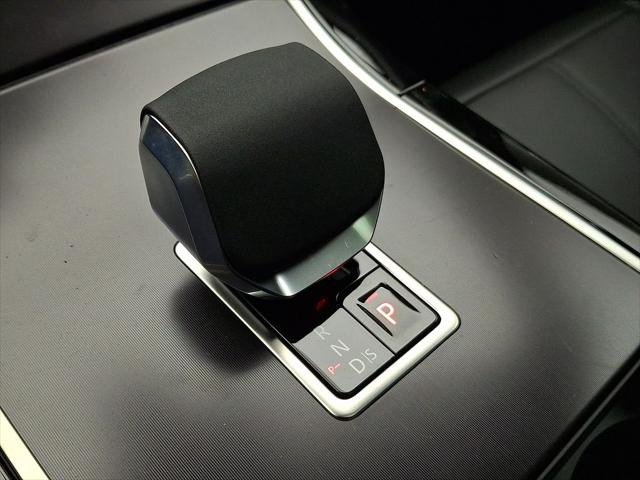 2026 Land Rover Range Rover Velar Belgravia Edition