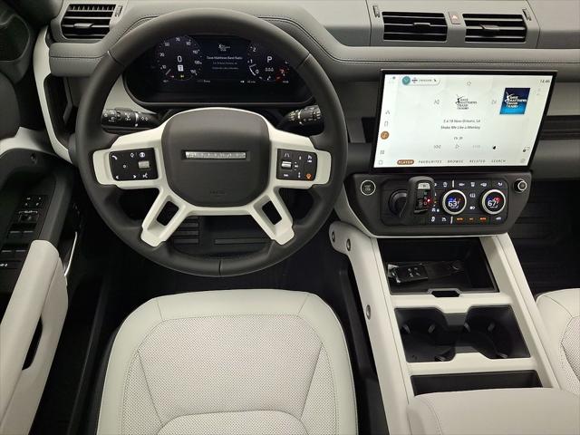 2026 Land Rover Defender P400 X-Dynamic SE