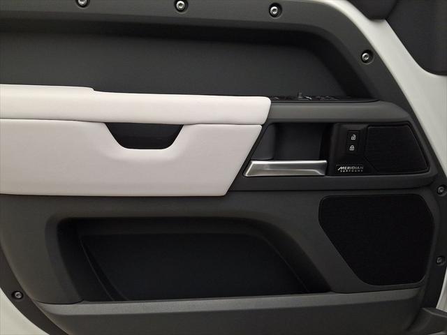 2026 Land Rover Defender P400 X-Dynamic SE