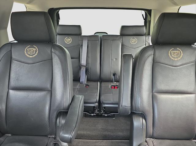 2013 Cadillac Escalade Platinum Edition