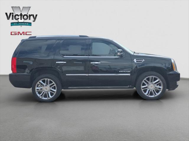 2013 Cadillac Escalade Platinum Edition
