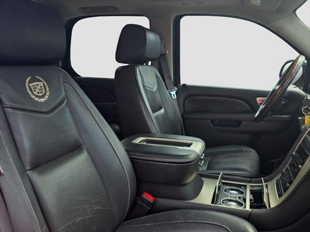 2013 Cadillac Escalade Platinum Edition