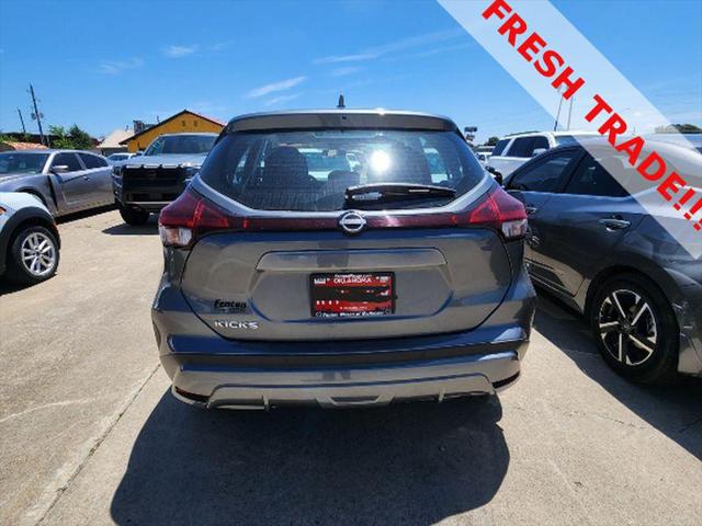 2025 Nissan Kicks S