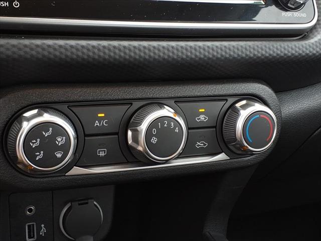 2025 Nissan Kicks S