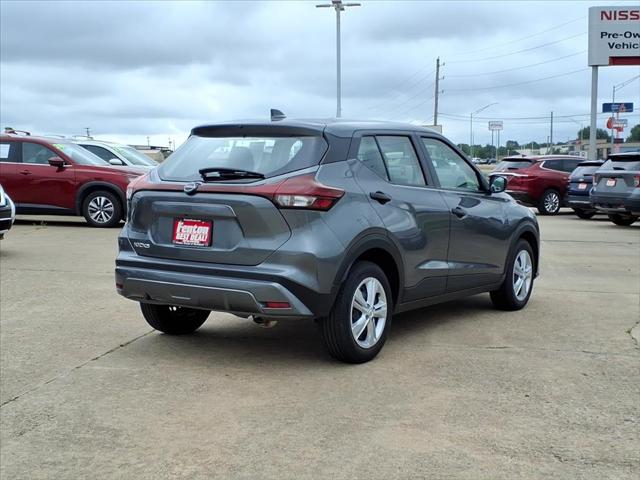 2025 Nissan Kicks S