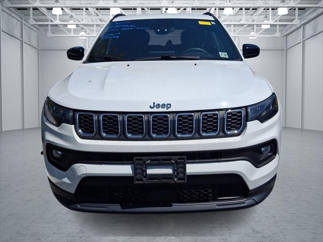 2024 Jeep Compass Latitude Lux FWD 2024 Jeep Compass Latitude Lux FWD