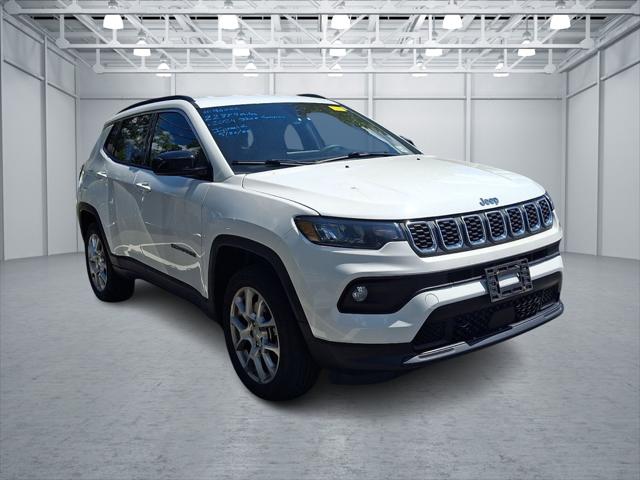 2024 Jeep Compass Latitude Lux FWD 2024 Jeep Compass Latitude Lux FWD