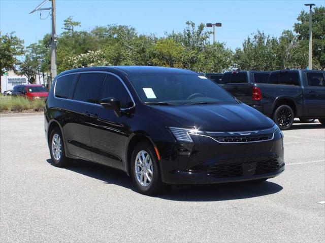 2027 Chrysler Pacifica PACIFICA SELECT