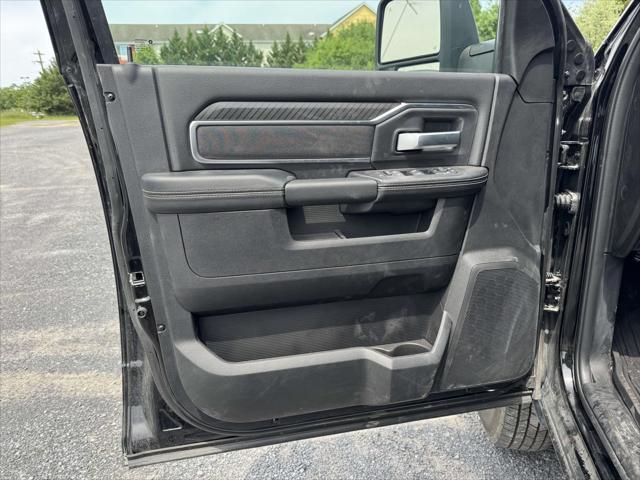 2026 Ram 3500 Big Horn Crew Cab 4x4 8' Box
