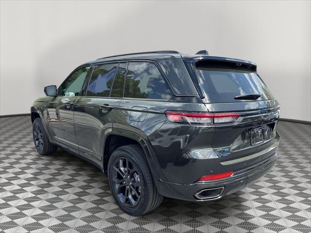 2024 Jeep Grand Cherokee Anniversary Edition